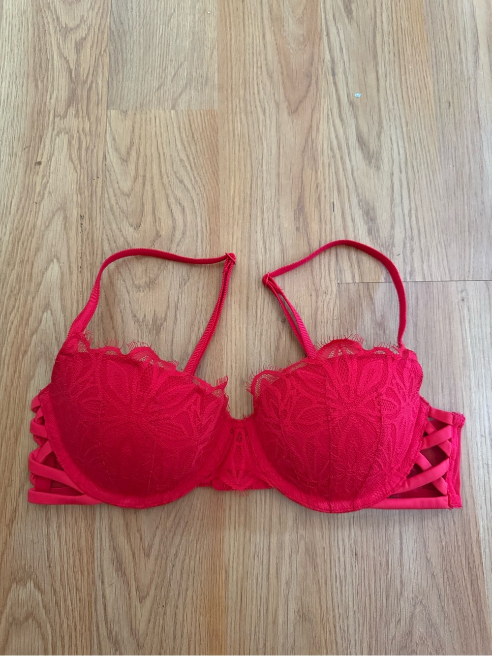 PINK Victoria’s Secret Red Lace Push-Up Bra 34B